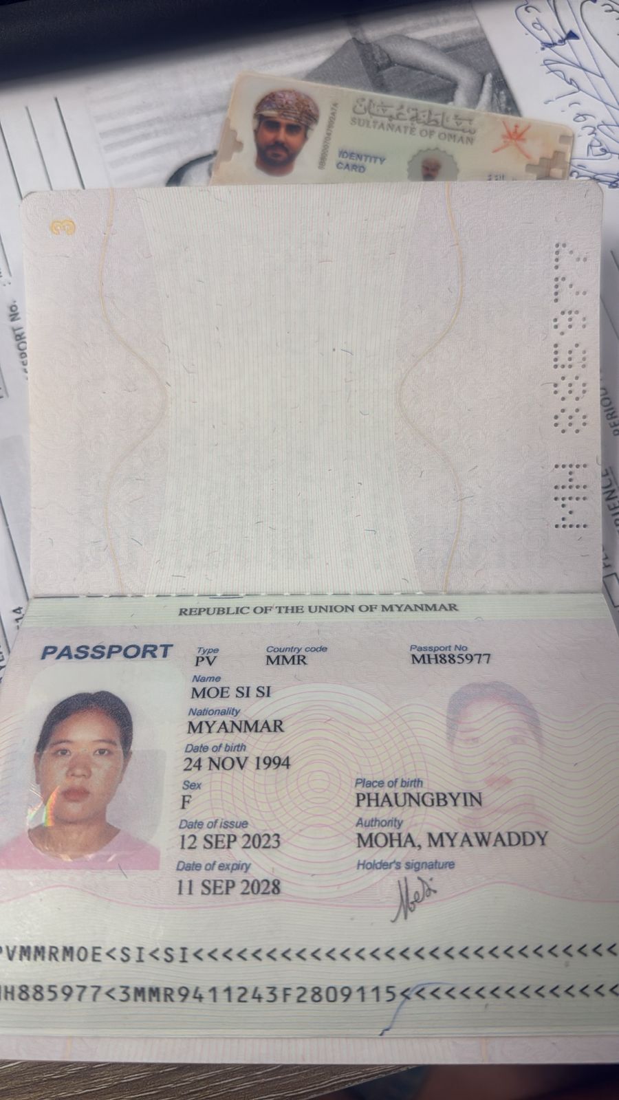 MOE SI SI